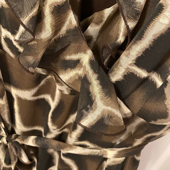 Dress - Picture 3 of 3